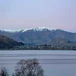 Lakefront Living - Exquisite Views - 3 Bedrooms