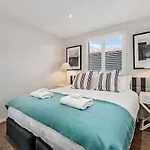 Central Queenstown 3-Bed Villa By Staysouth