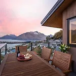 Classy Conifer By Relaxaway Holiday Homes