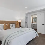 Queenstown House Lakeside