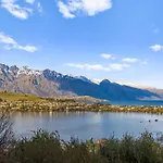 A Gem On Earnslaw - Stunning Views And Walking Distance To Town