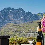 Fantail On Goldleaf - Queenstown Holiday Home