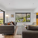 Riverview Penthouse - Apartment 19