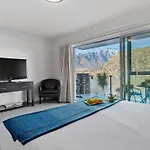 Alpine Lakeside Studio