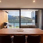 4 Bedroom Home With Elevated Views Of Lake Wakatipu & The Remarkables