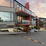 Wakatipu Shores