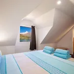 Alpine Escape - Elevated Views With Spa