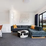 Tahuna Lakefront Luxury, Central Location