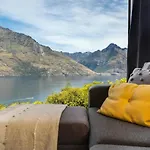 The Alpine - Queenstown Holiday Home