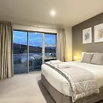 Remarkable Lakeview Two Bedroom Apartment