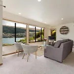 Lakefront Cottage