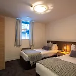 Villa Mantra- Free Parking- Ac- Direct Lake Access