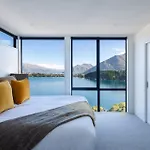 Lakehouse 4- Free Parking- Walk To Town- Air Con