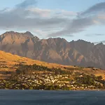 Lakehouse 3- Free Parking- Walk To Town- Air Con