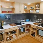 Adventure Q2 Hostel