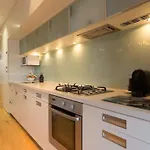 Stunning Lakeview 1 Bedroom Apartment