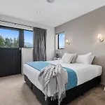 Maunga View