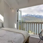 Lake & Mountain View Home In Cbd