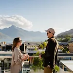 Mi-Pad Queenstown
