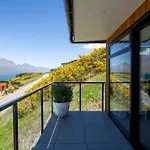 Fantastic 4 Bdr Home, Ac, Wifi, Coffee Machine