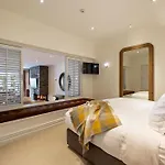 Lakeshore Apartments With Conservatory And Terrace