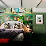 The Central Private Hotel By Naumi Hotels