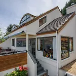 Panoramic Views On Greenstone Place
