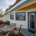 Panoramic Views On Greenstone Place