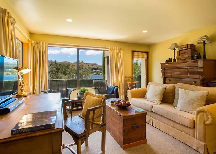 The Perfect Retreat- 139 On Peninsula