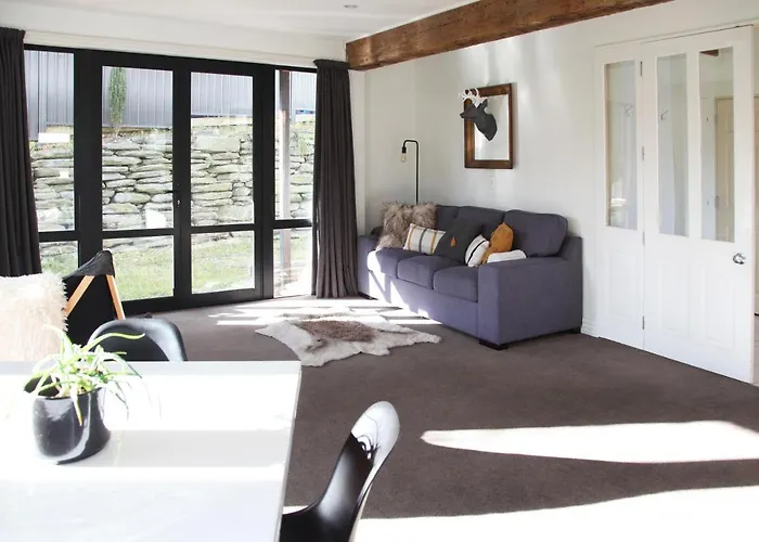 Sunny Lakeside Haven