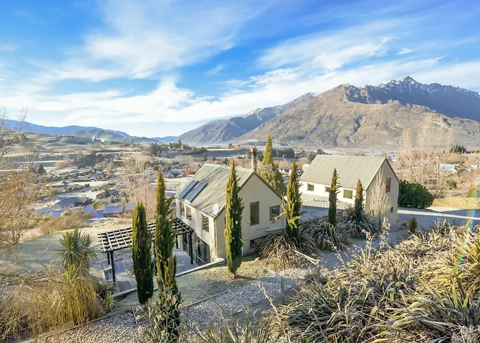 Lindmore Retreat & Spa - Luxury Family Home - Queenstown