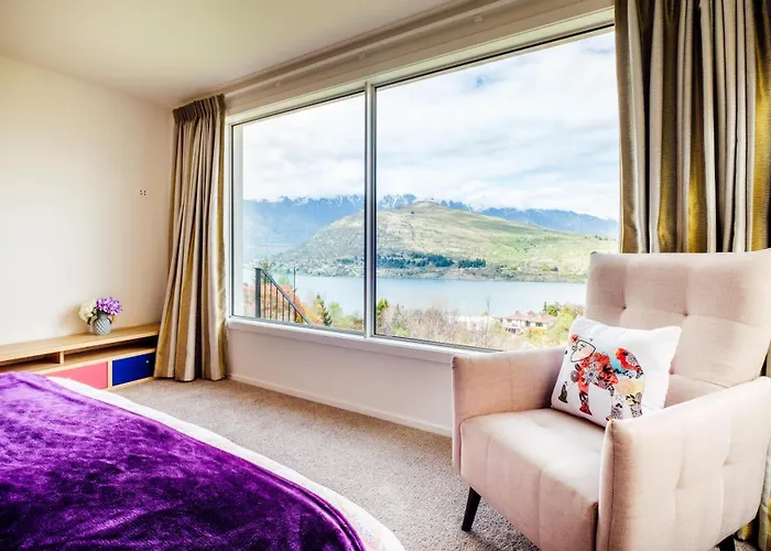 Amazing Lake View Ensuite #1