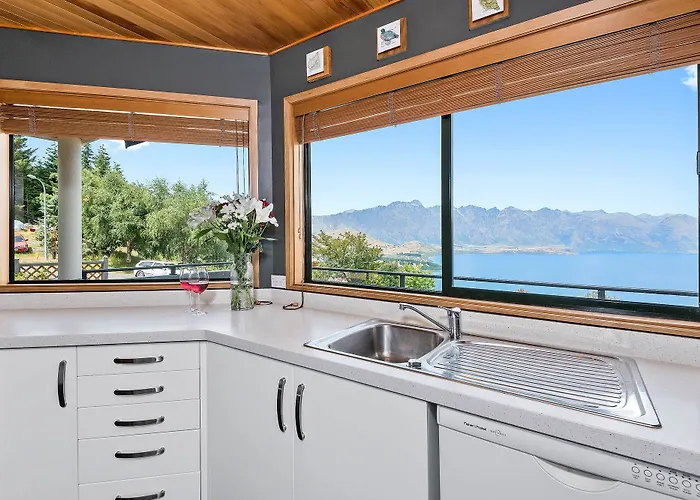 Panoramic Views On Greenstone Place