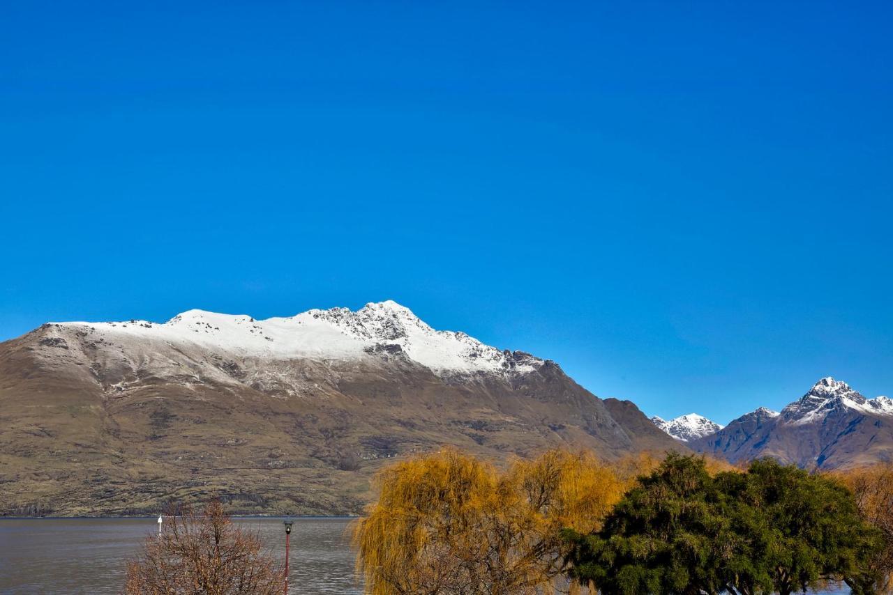 Tahuna Lakefront Luxury, Location * Queenstown