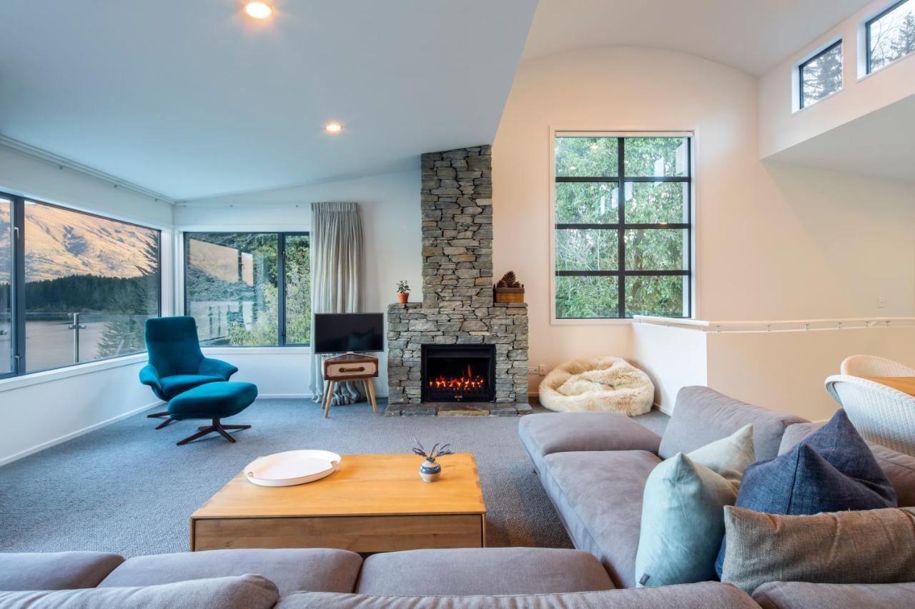 Lakefront Living - Exquisite Views - 3 Bedrooms Apartment Queenstown