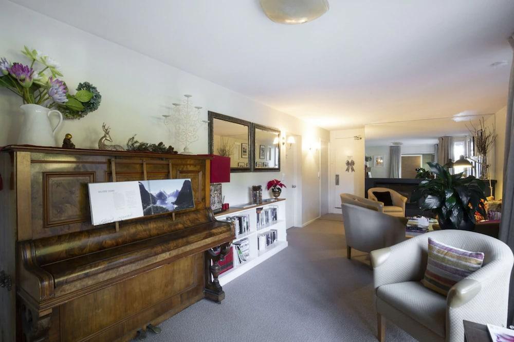 House And Bed & Breakfast Queenstown