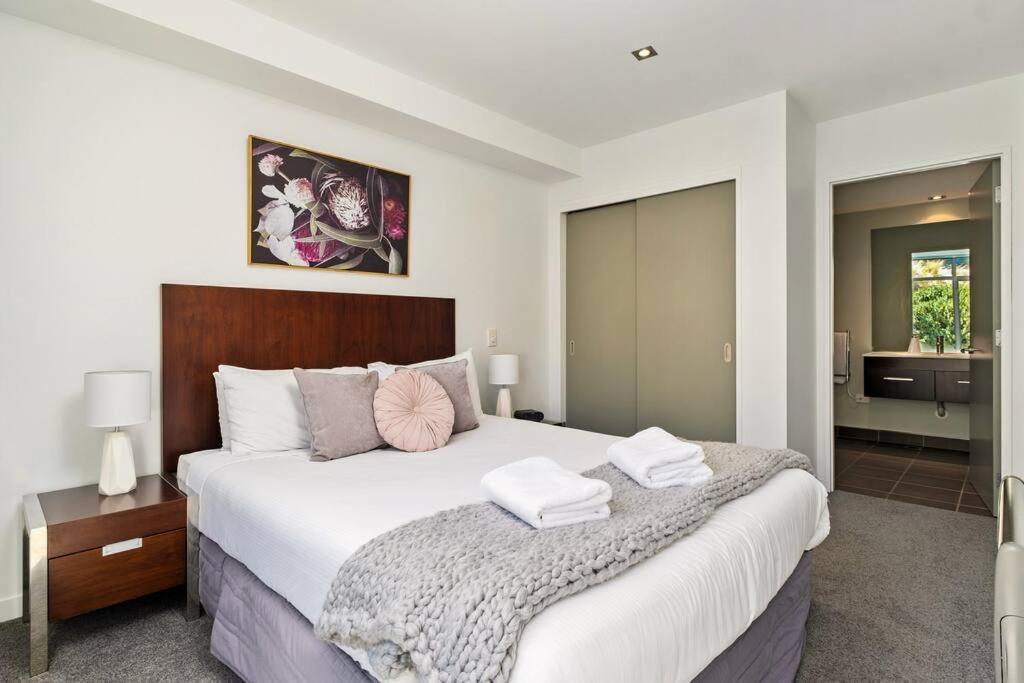 Apartment Toru - Eclectic With Delightful Views *