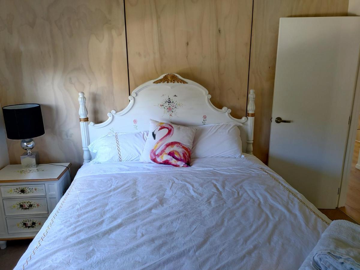 Pencarrow Lakeside Homestay