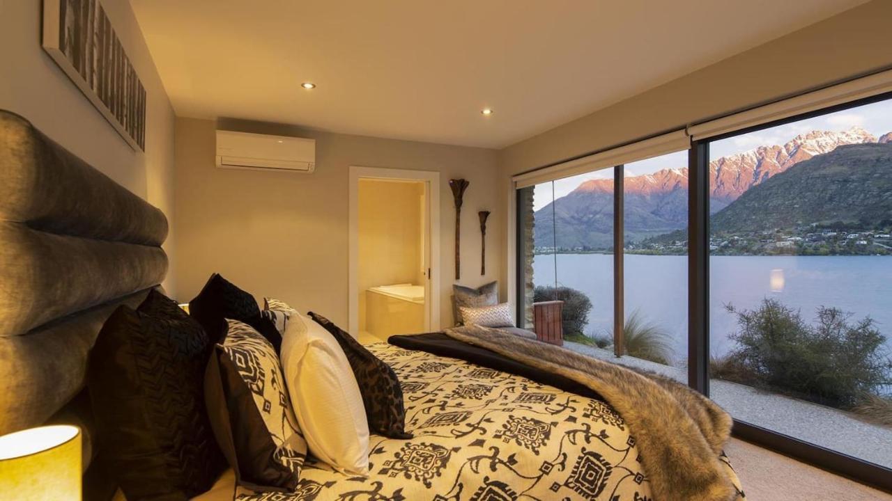 Villa Kohanga Luxury Lakeside Villa By Amazing Accom