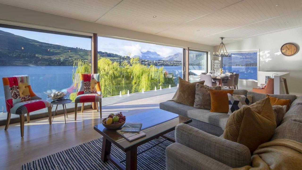 Kohanga Luxury Lakeside Villa By Amazing Accom Queenstown