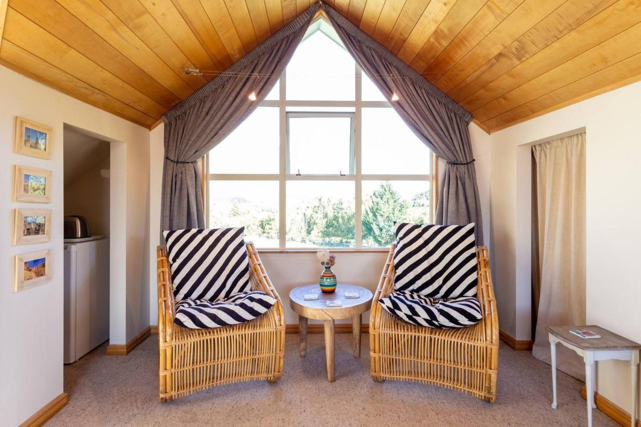 Riverside Retreat Guest house *