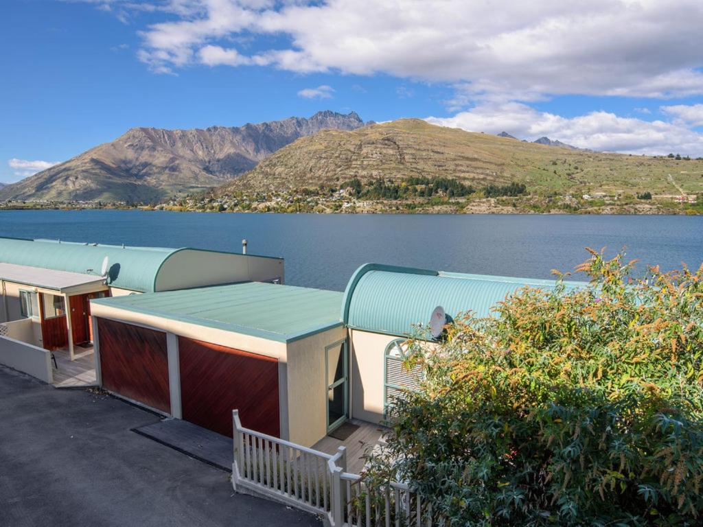 Lakefront Living At Remarkables Retreat - Unit 4 Apartment *