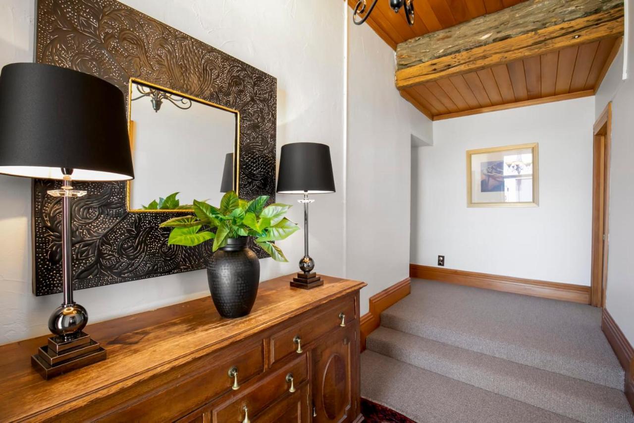 Historic Stonehouse & Alley - Sleeps 14 With Pool * Queenstown