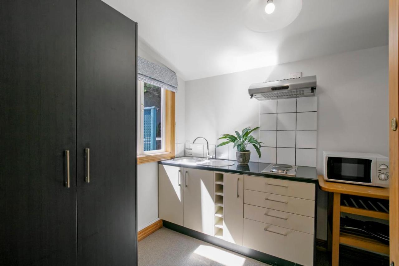 Historic Stonehouse & Alley - Sleeps 14 With Pool Holiday home Queenstown