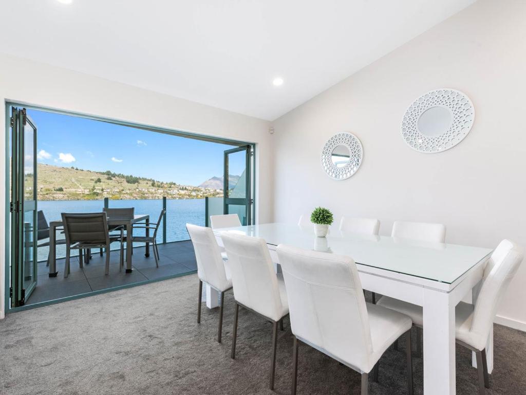 Apartment Lakefront Living At Remarkables Retreat - Unit 4 Queenstown
