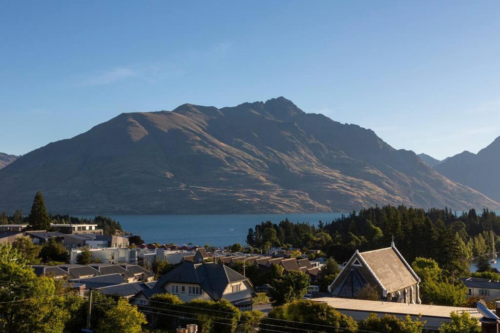 Habeke Views Gas Fire Walk To Town Queenstown