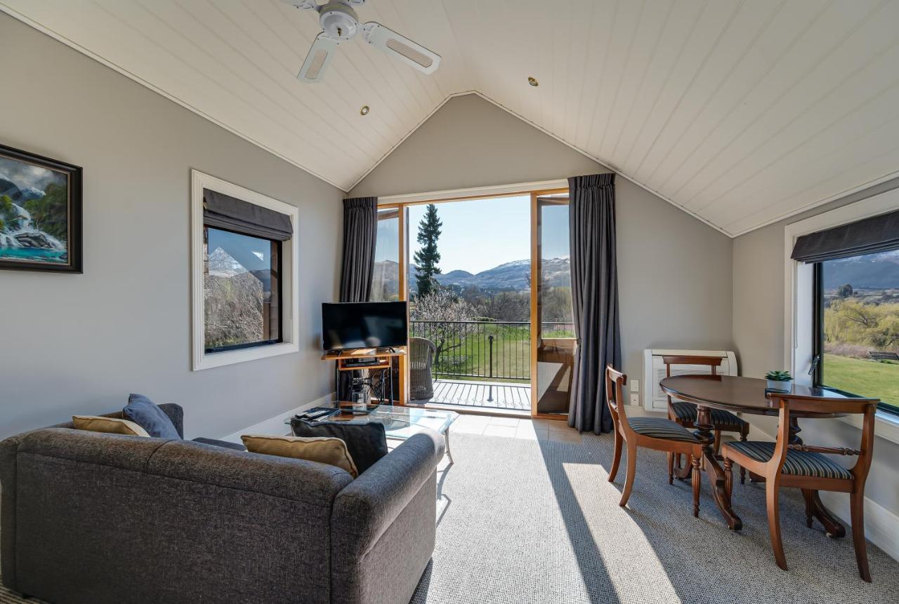 Manata Homestead & Lodge Queenstown