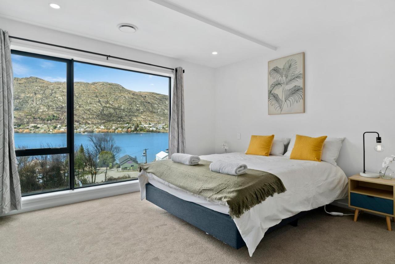 Lakeside Bliss - Holiday home Queenstown