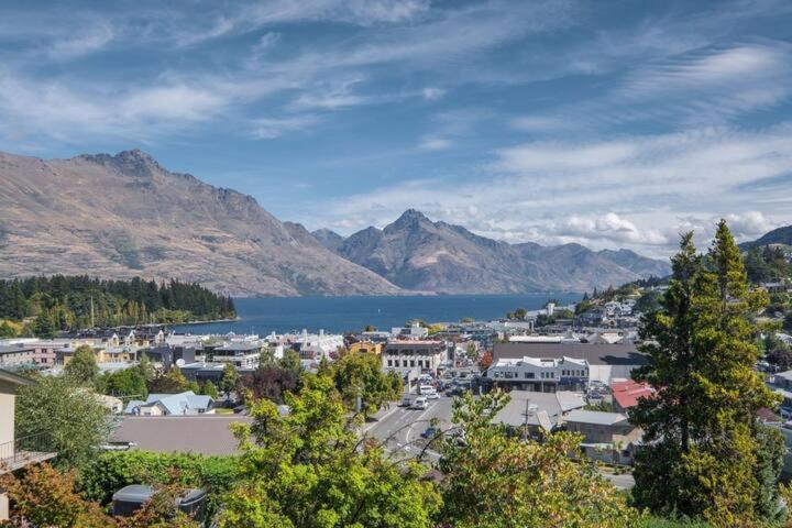 Magnificent With Great Views! Apartment *