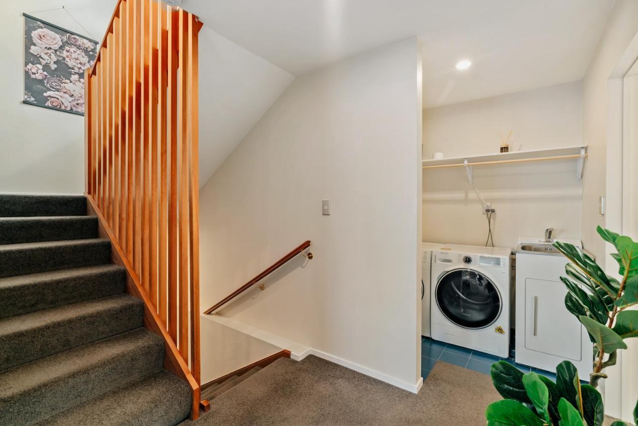 Lakefront Living At Remarkables Retreat Unit 3 Apartment